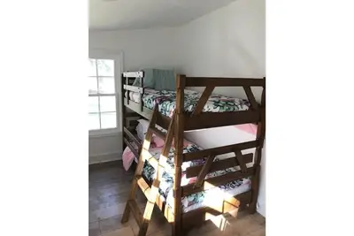 Image de New! ! Cozy 1860's Farmhouse in Stillwater