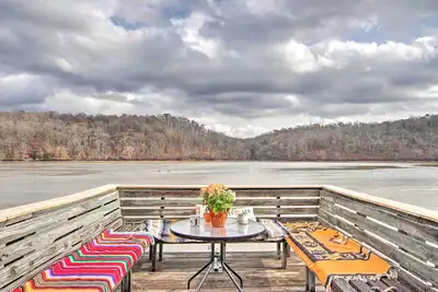 Image de Athens Vintage Fishing Cabin on Elk River!