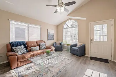 Image de Luxy Pool Daze~Pet Friendly~Community Pool\/Hot tub