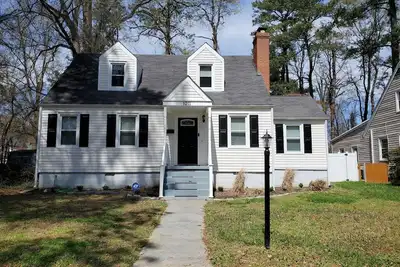 Image de Peaceful Single family 3 Bedroom 2 Bath Home