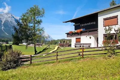 Image de Appartement de vacances \"Haus Am Lärchenhang 5\" avec vue sur montagne, balcon et Wi-Fi