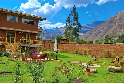 Image de Kallpawasi, Andean House in the Sacred Valley of the Incas. Service and Nature.