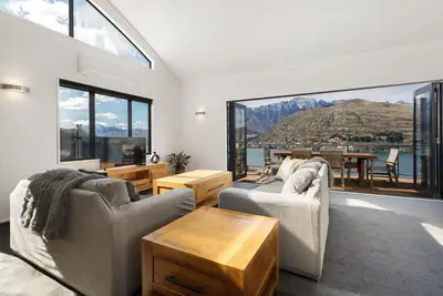 Image de Golden Views of Lake Wakatipu
