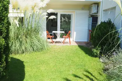 Image de Apartment with pool and parking. Ground floor with garden