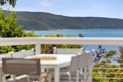 Image de Alby's - Beachfront Retreat