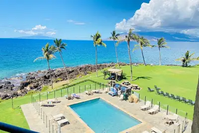 Image de 409 - Oceanfront One Bed Unit Completely Remodeled Summer 2021 great view!