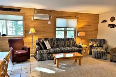Image de Red Pines - Elk Lake Condo #1 | 3 Bedroom, 1. 5 Bath