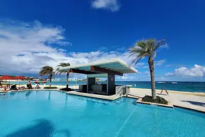 Image de Appartement spacieux de 180 m2, vue sur mer, 6-8p.