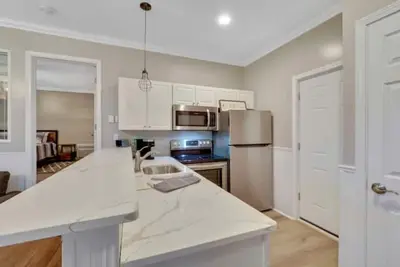 Image de King Bed With Legend Golf Course Gorgeous Views, Jetted Tub, Free Beach Club