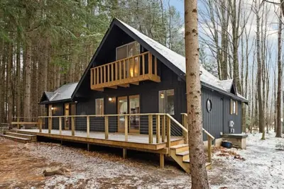 Image de Beautiful Chalet at Schuss Mtn. - Golf, Wine, Torch Lake, Lake Bellaire, Shorts