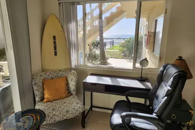 Image de Oceanfront property with partial oceanview