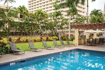 Image de Cw Royal Garden Waikiki | 1br/1ba King Balcony Studio