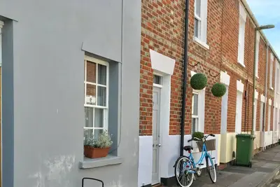 Image de 3-Bed Cosy Bookbinder House in Jericho Oxford