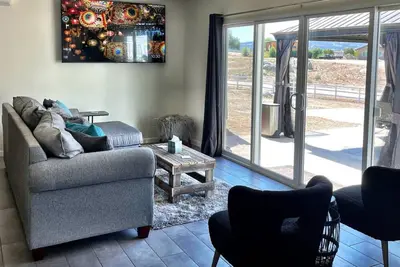 Image de ★Chick-Ranch★Wine Country Hideaway Studio★Wineries★Animals★Hot Air Balloons★Private Driver★