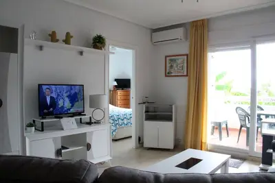 Image de Perfect 2 Bed 2 Bath Apt In Villamartin Plaza, Pool, Golf and More!