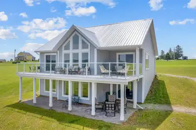 Image de The Grey Oak, located in beautiful North Granville!