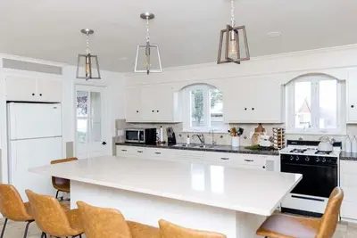 Image de Spacious & Quiet Amish Farm Stay - 16+ Guests