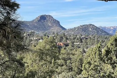 Image de Beautiful Views from this 3-bed, 2-bath home in the pines - 10 min to Prescott