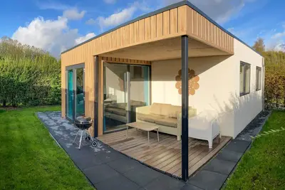 Image de Maison confortable de 2 chambres à.