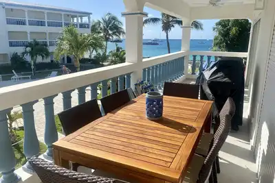 Image de Newly Renovated 3 bedroom 3. 5 bath on Simpson Bay Beach 🏝