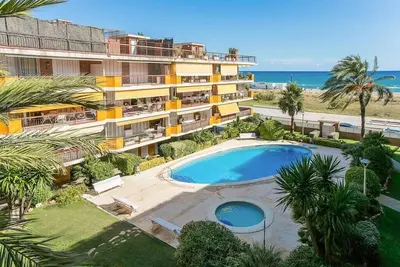 Image de Unique Sea views & Beachfront Apartment