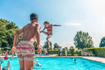 Image de Merveilleuse maison de vacances privée pour 4 personnes avec Wifi, piscine, Tv, terrasse et parking