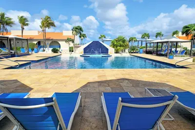 Image de Wonderful Stay! Convenient Unit w/ Kitchen, Balcony, Outdoor Pool and Parking!