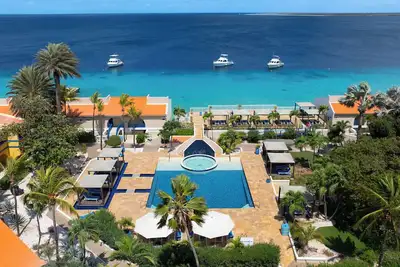 Image de Unit Close to Chachacha Beach! 3 Convenient Units! Pool and Parking On-Site!