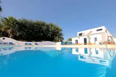 Villa Méditerranéenne Idéal Familles • Piscine Privée • Wifi • A/C •Bbq