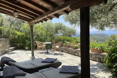 Image de Peace, privacy, sea views and sunsets: Lephteris House with pool at Koukounaries