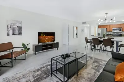 Image de Deluxe 1 Br suite•Pool•Parking•Balcony•Ocean View!