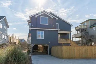 Image de Steps to the Beach 4 Bedroom Home at Crown Point