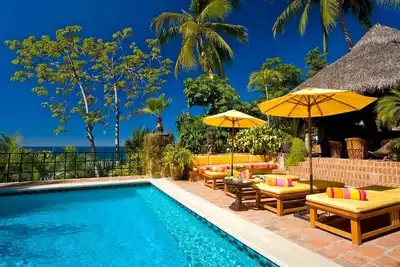 Image de Conchas Chinas 6 bedroom Villa in Puerto Vllarta