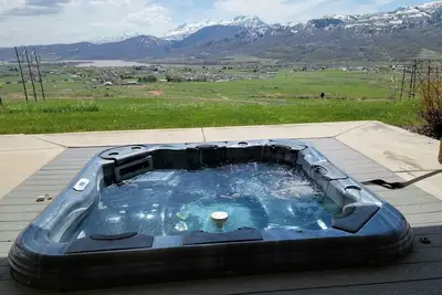 Image de Luxurious Mountain Home with 7 BRs_ private hot tub w amazing views | 7 Bed, 7 Bath