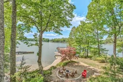 Image de 5 Bathrooms, 2 Flex Rooms, 3 Bathrooms! Sandy Beach, Pet Friendly, Hot Tub, Fire Pit & Wifi! Come V