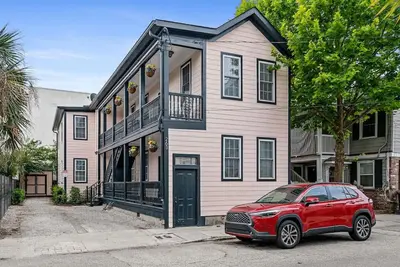 Image de Historic Downtown Home w/ Parking