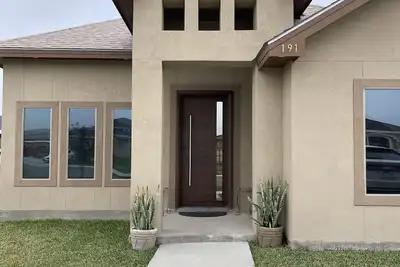 Image de Cozy 3-Bedroom Home 2 min from Hospital & 15 min Kickapoo Casino<br>