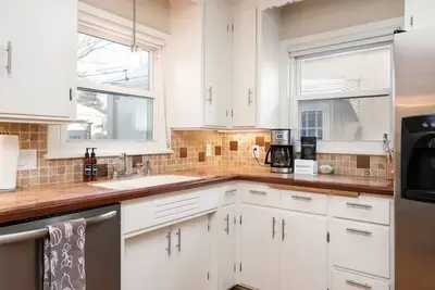 Image de MINNeSTAY* Beard Avenue Bungalow |