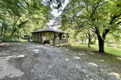 Image de Private Cottage | 5 Min from Downtown | Level 2 Ev Charger