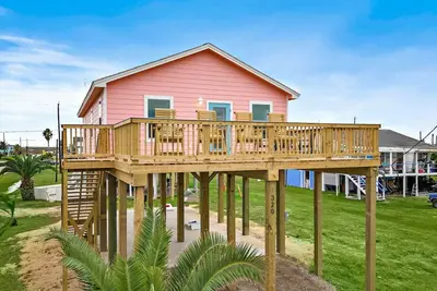 Image de Beach Getaway with Deck, Steps from the Beach