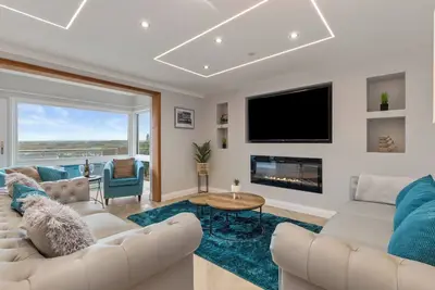 Image de Golwg Y Môr - Sea View Cottage with Hot Tub
