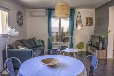 Image de New accommodation, summer kitchen, terrace, garden