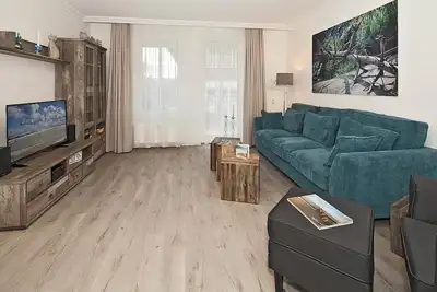 Image de Hübsche Ferienwohnung mit Balkon und Blick ins Grüne Zwischen Meer und See