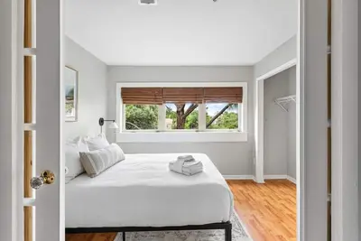 Image de Bee St - Downtown w/ Parking - Walk Everywhere!