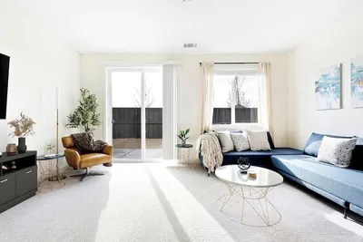 Image de Stylish 4br Home Nr Golden Eagle Sports Complex