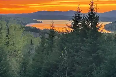 Image de Cozy Mountain Home Overlooking the Beautiful Rangeley Lake