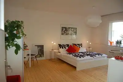 Image de Accommodation in the center, top location for up to 4 people
