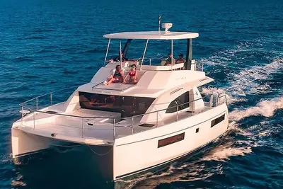 Image de Vrbo Exclusive Offer! 51' Catamaran Yacht located in a Beautiful Resort!