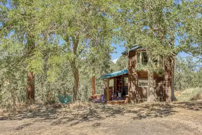 Image de Cozy Cabin \"Hygge\" Getaway- Explore the Gorge