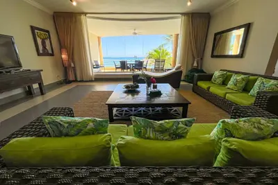 Image de Luxury Oceanfront Condo, enjoy it!